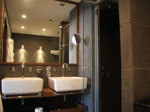 Foto del baño de Avala Resort &amp;amp; Villas