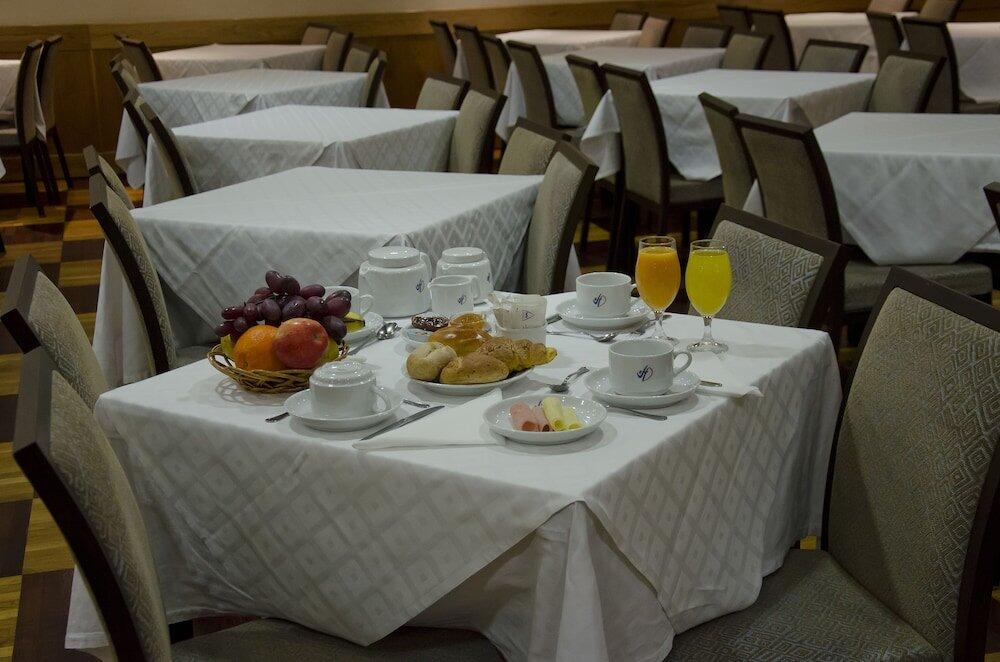 Foto de restauración de VIP Inn Berna Hotel