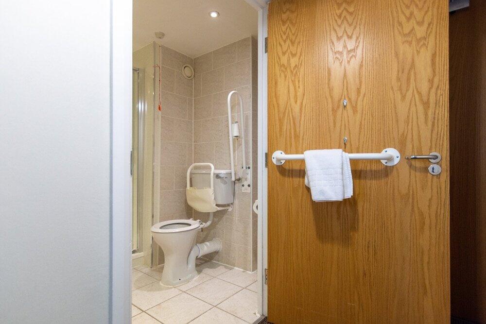 Room – Holiday Inn Liverpool City Centre, an IHG Hotel