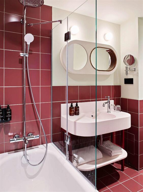 Foto del baño de Best Western Plus Hôtel Mercedes Arc de Triomphe