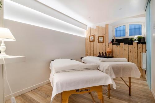 Foto de los servicios de Hôtel &amp;amp; Espace Bien-être La Maison du Lierre