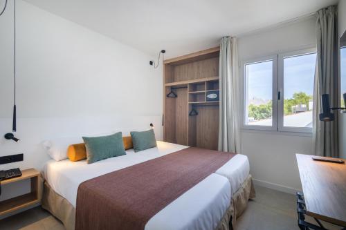 Foto de una habitación de Cabot Las Velas Apartments