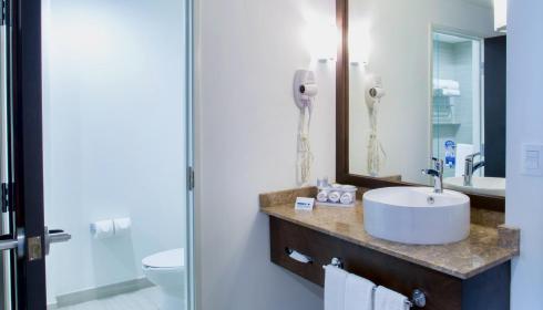Foto del baño de Hotel HS HOTSSON Smart Guadalajara Autónoma