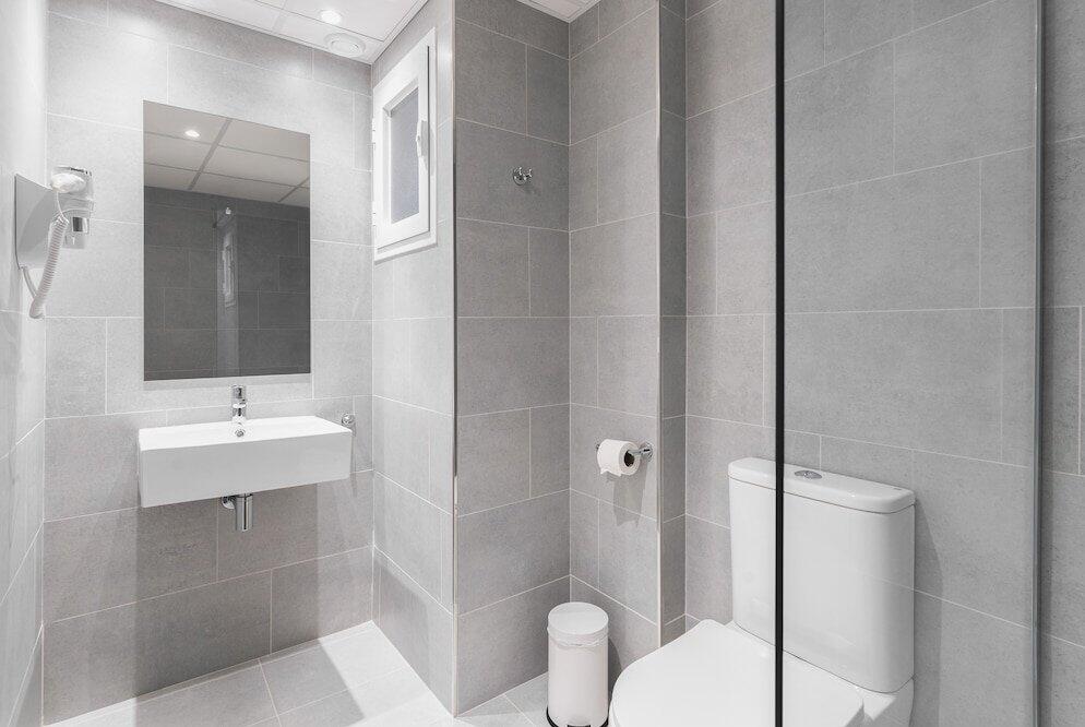 Foto del baño de Suncoast Ibiza Hotel - Adults Only -