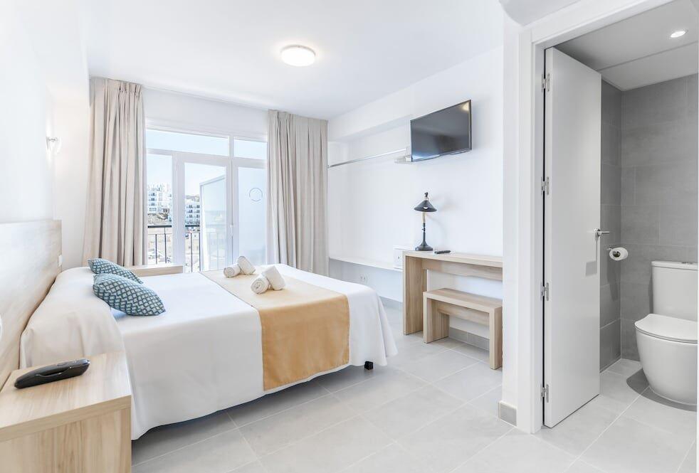Foto de una habitación de Suncoast Ibiza Hotel - Adults Only -