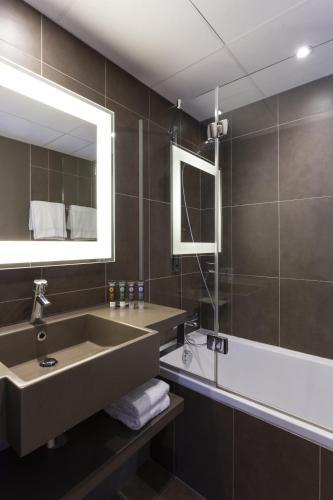 Foto del baño de Hotel Novotel Annecy Centre Atria