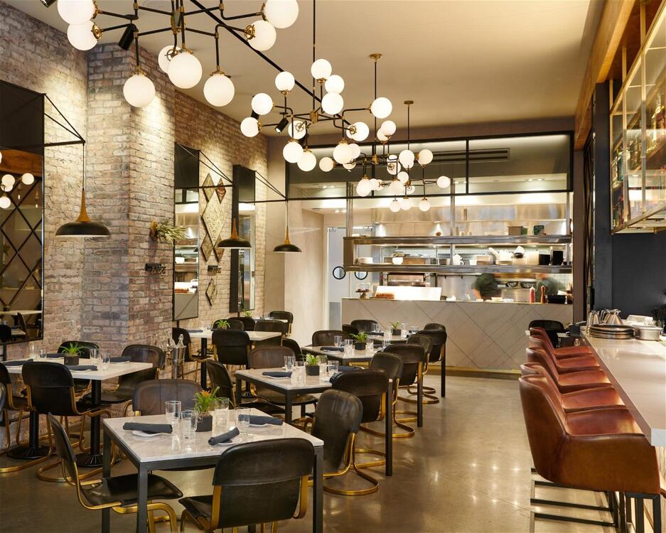 Foto de restauración de Hotel Julian Chicago