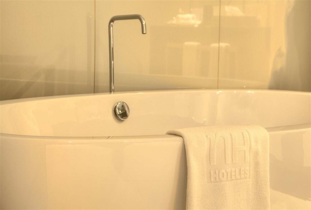 Foto del baño de Hotel NH Collection Porto Batalha