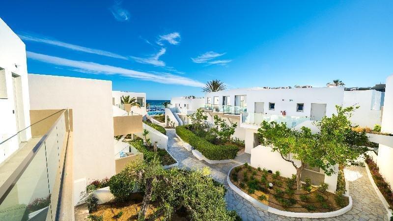 Foto general de Adele Beach Hotel