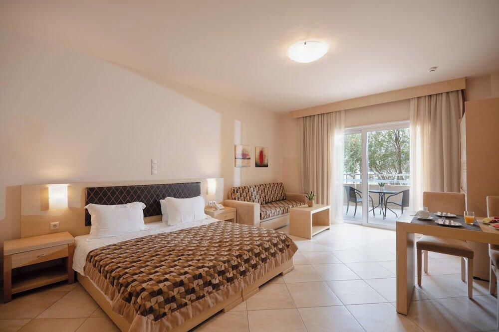 Foto de una habitación de Molos Bay Hotel