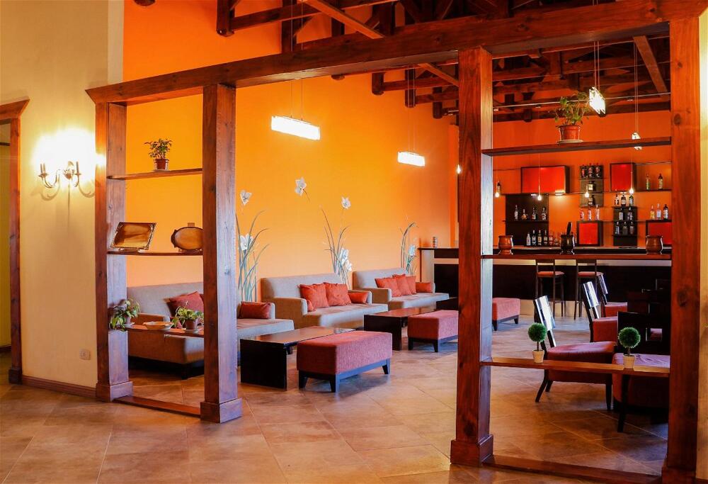Foto de restauración de Hotel Edenia Punta Soberana