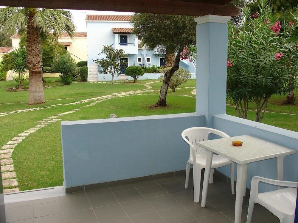 Foto de una habitación de Aparthotel Govino Bay