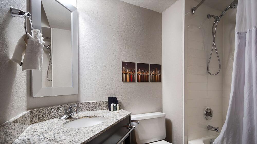 Foto del baño de Best Western O&amp;#039;Hare/Elk Grove Hotel