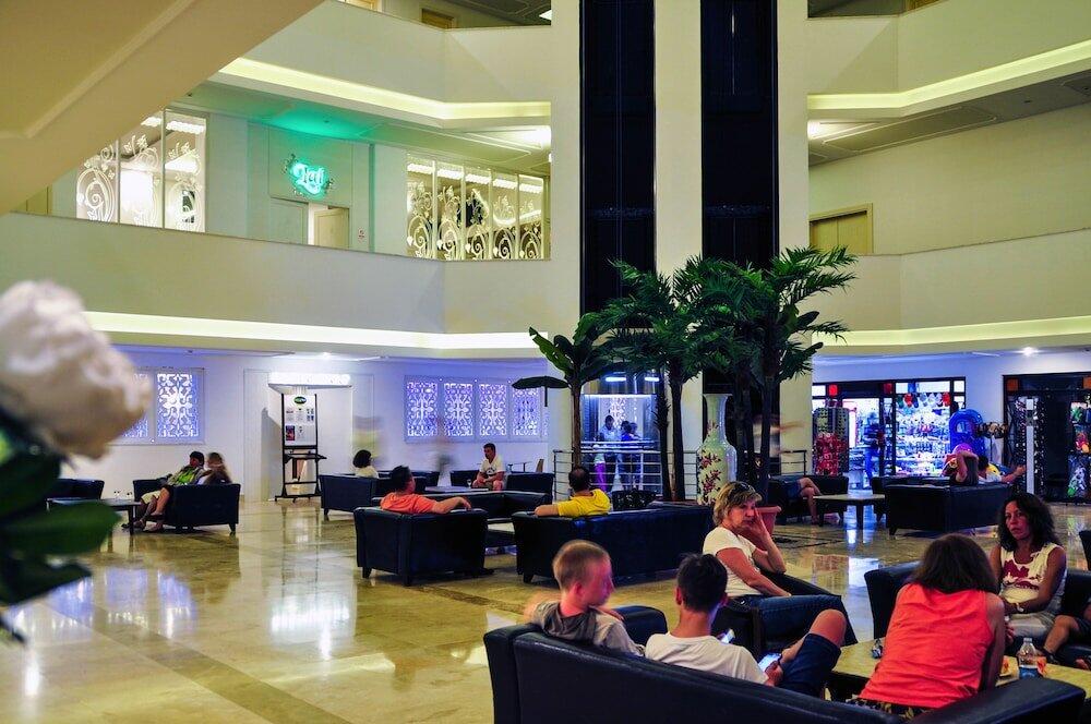 Foto de las zonas nobles de Belkon Hotel