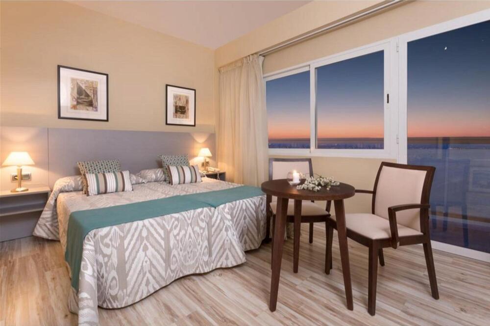 Foto general de Hotel Izán Cavanna