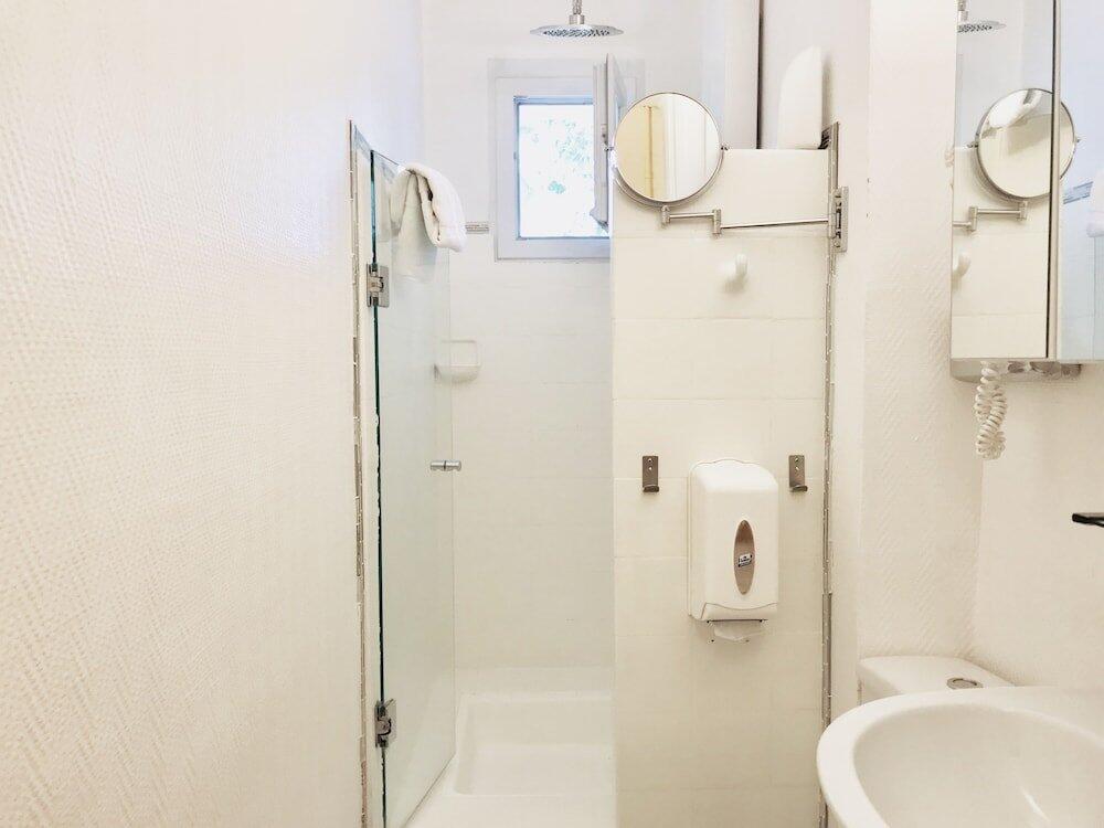 Foto del baño de Hôtel Le Pré Catelan