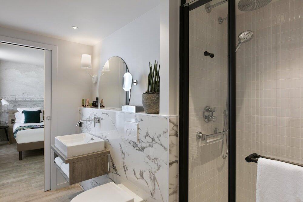 Foto del baño de Aparthotel Citadines Confluent Nantes