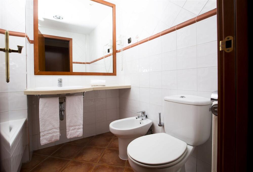 Foto de una habitación de Hotel Ilunion Caleta Park