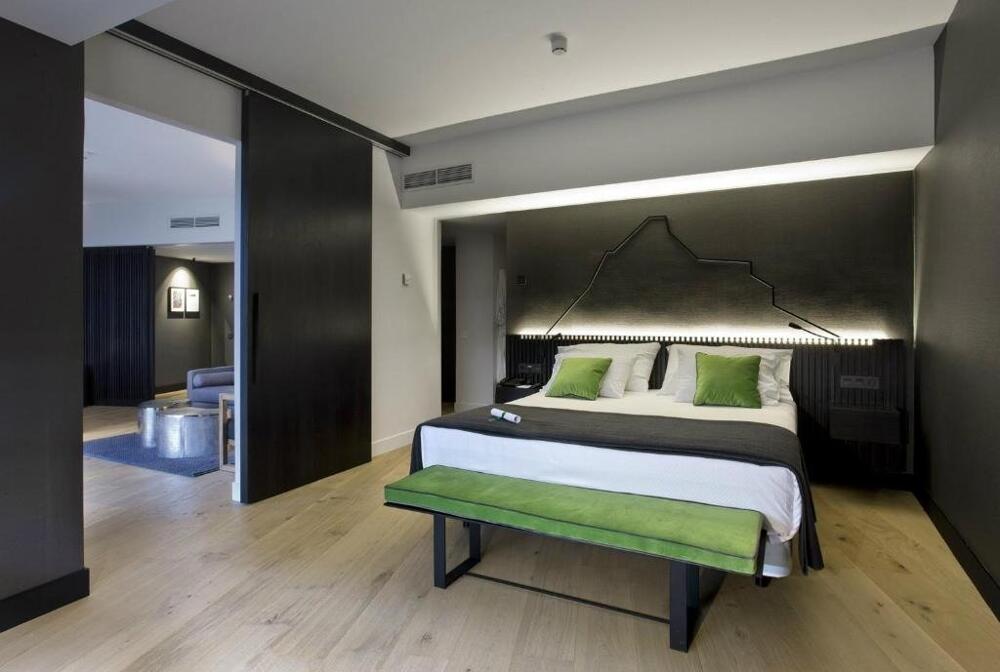 Foto de una habitación de Hotel Tres Reyes Pamplona