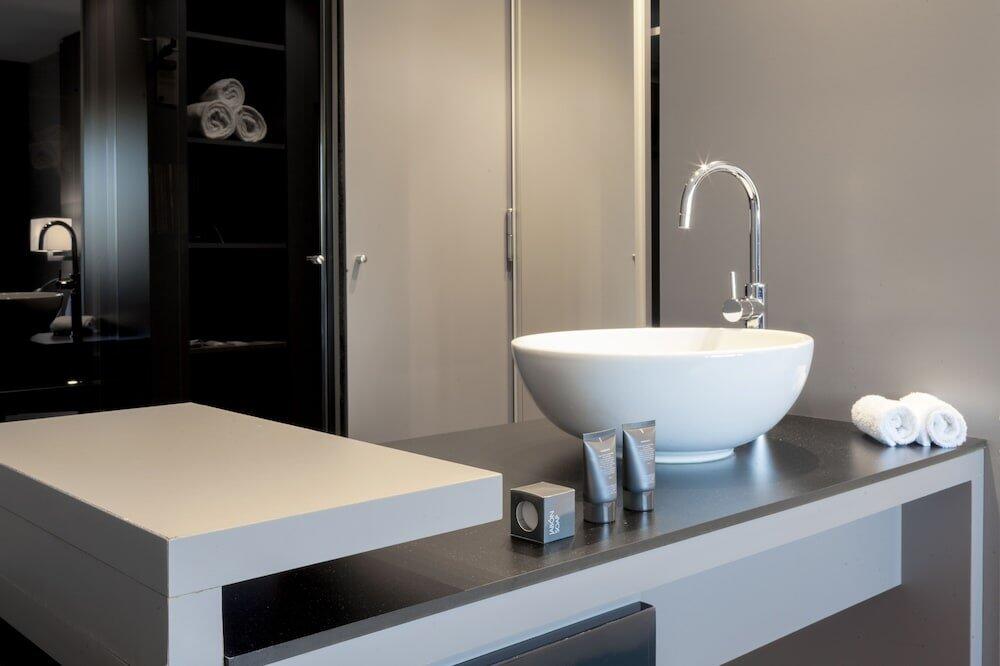 Foto del baño de AC Hotel Sants by Marriott