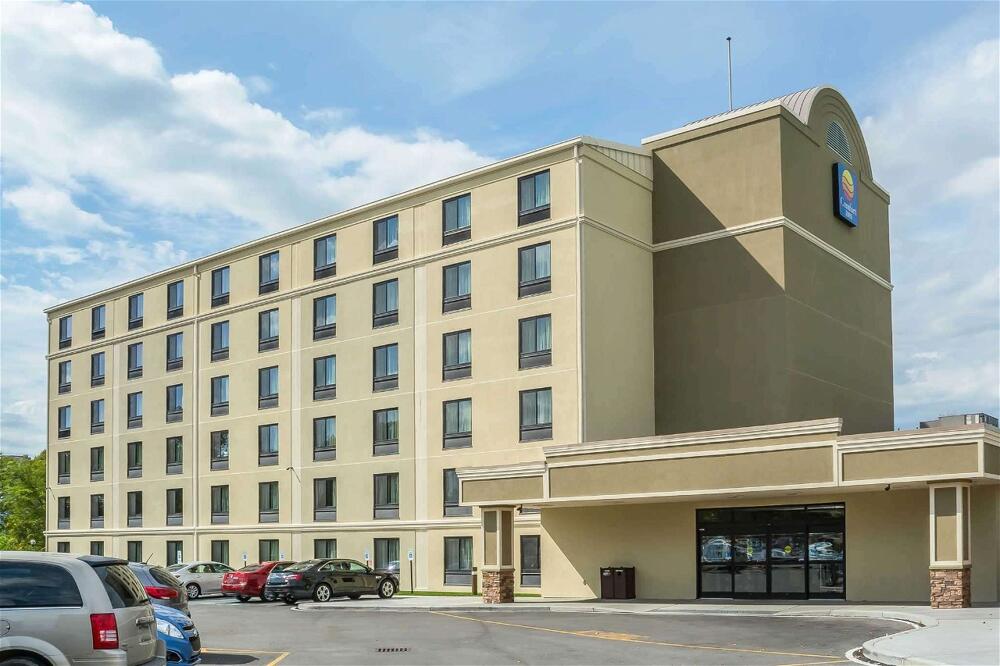 Foto del exterior de Hotel Comfort Inn The Pointe