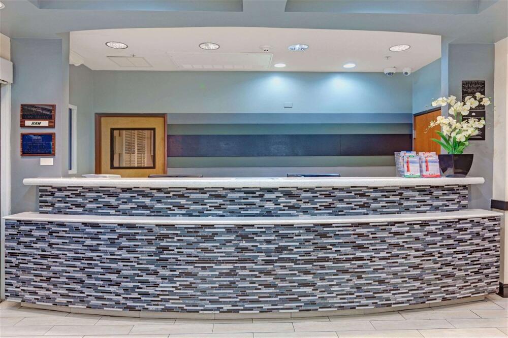 Foto de las zonas nobles de Hotel Ramada Limited and Suites San Francisco Airport