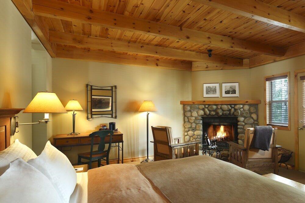 Hotel Buffalo Mountain Lodge, Banff - Reserving