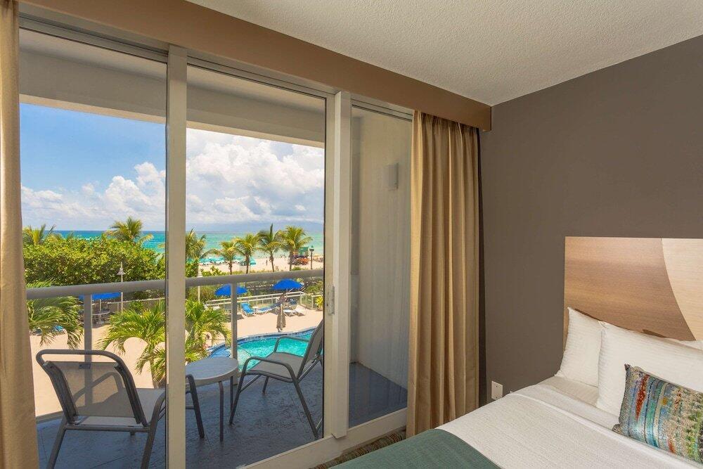 Foto de una habitación de Hotel Best Western Plus Atlantic Beach Resort