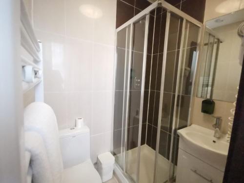 Foto del baño de Hotel The Royale Chulan Hyde Park