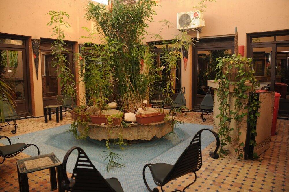 Foto de los servicios de Oasis Hotel &amp;amp; Spa
