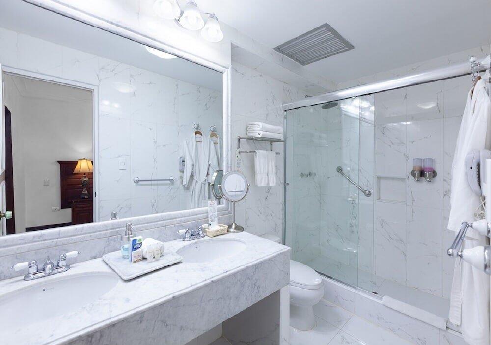 Foto del baño de Hotel Terra Andina Colonial Mansion