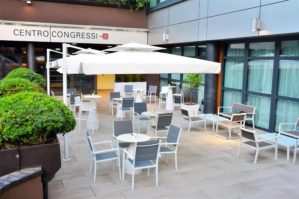 Foto de restauración de Hotel Hilton Garden Inn Milan North