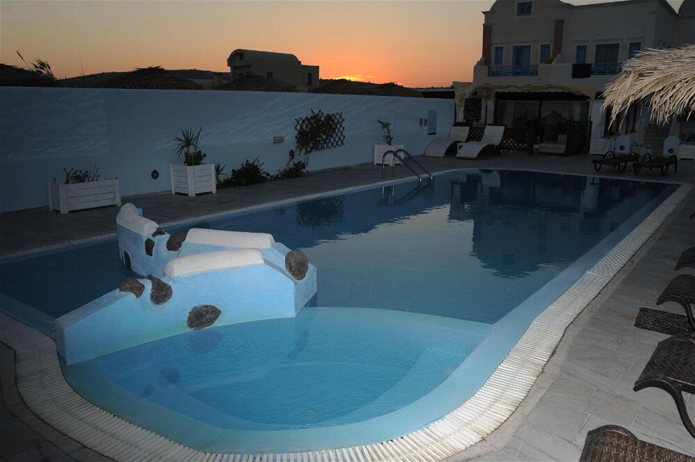 Foto general de Hotel Perissa Bay