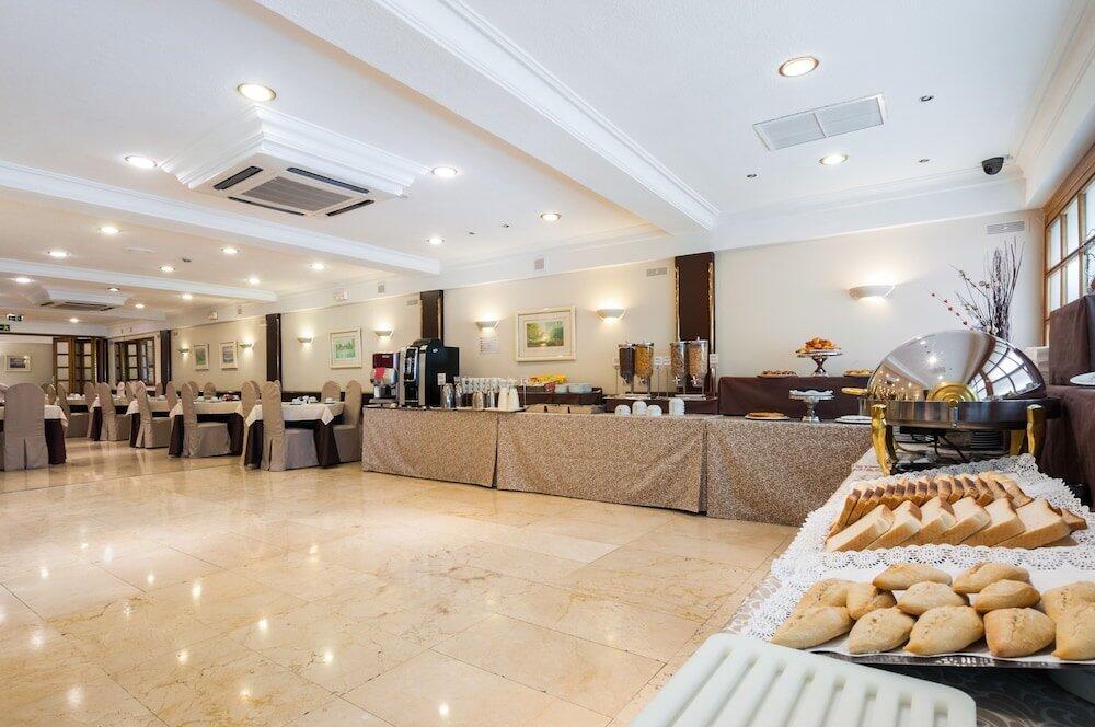 Foto de restauración de Hotel Gran Versalles