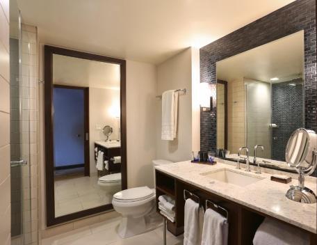 Foto del baño de InterContinental New York Times Square, an IHG Hotel