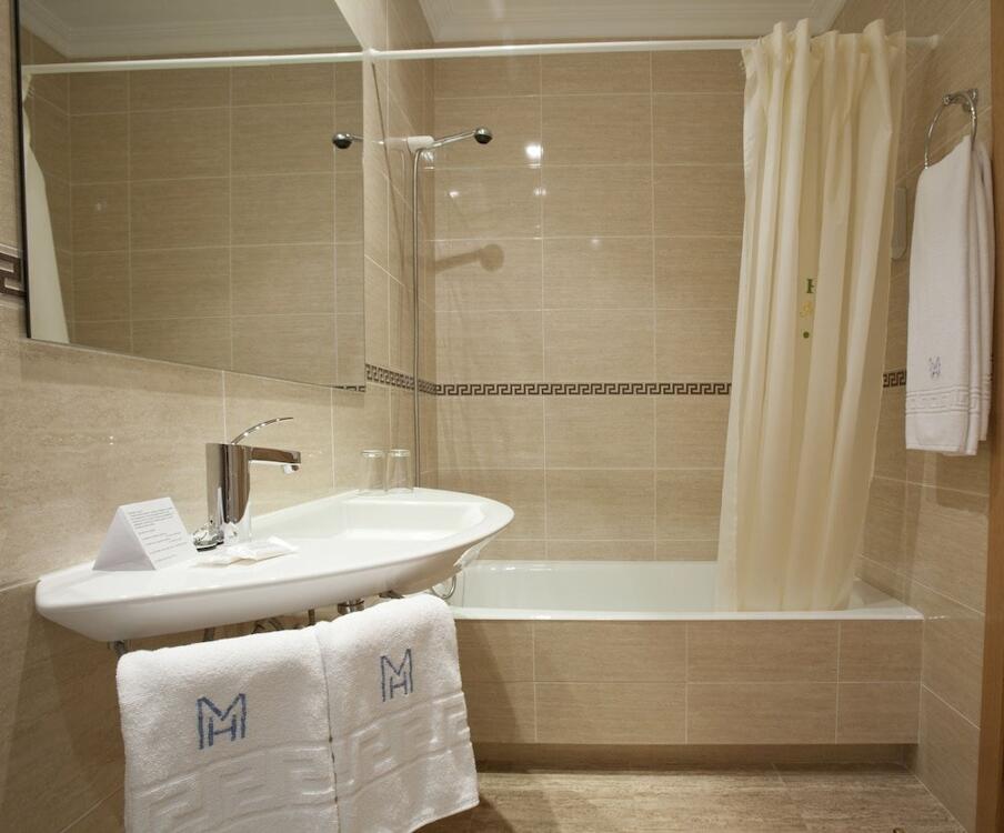 Foto del baño de Hotel Mediodia