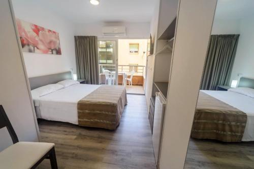 Foto de una habitación de Hostal Anna Benidorm