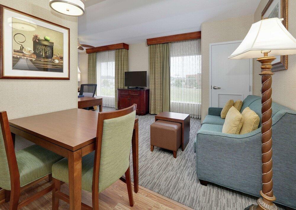 Room – Hotel Homewood Suites by Hilton Hagerstown