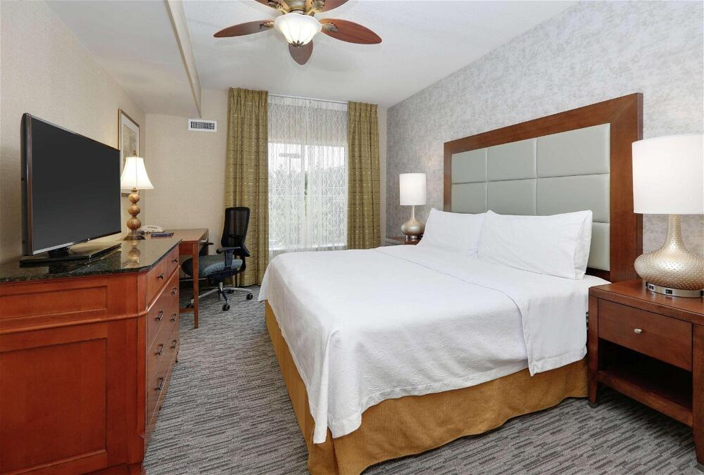 Room – Hotel Homewood Suites by Hilton Hagerstown