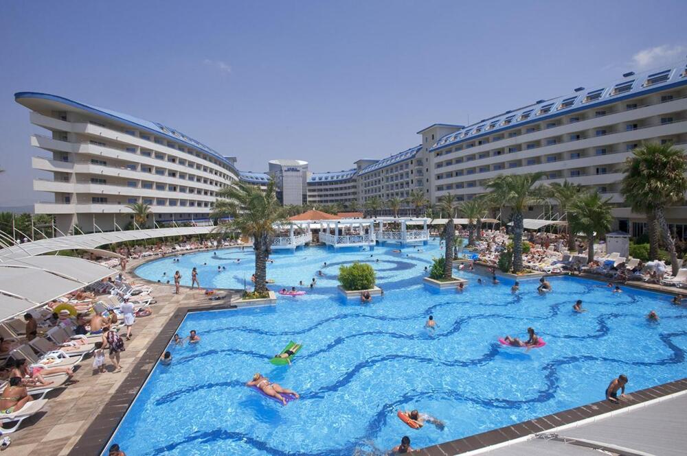 Foto general de Complejo Crystal Admiral Resort Suites &amp;amp; Spa - Ultimate All Inclusive