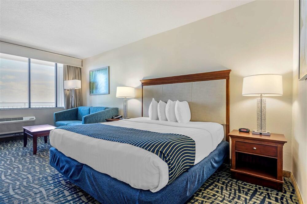 Foto de una habitación de Best Western Cocoa Beach Hotel &amp;amp; Suites