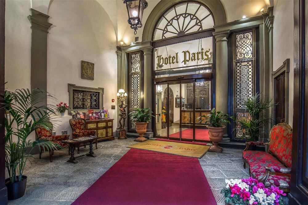 Foto del exterior de Hotel Paris