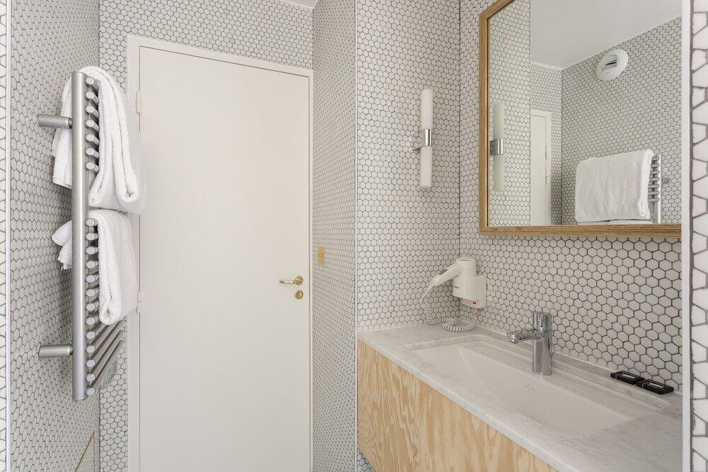 Foto del baño de Hôtel Montholon