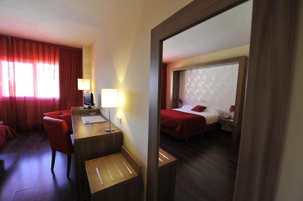 Foto de una habitación de Hotel Puerta de Segovia