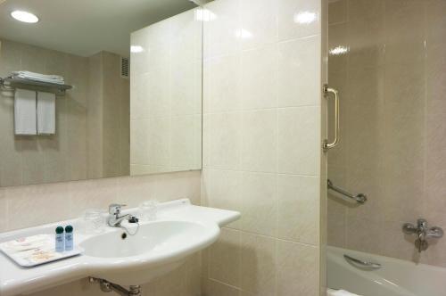 Foto del baño de Hotel Condes de Haro