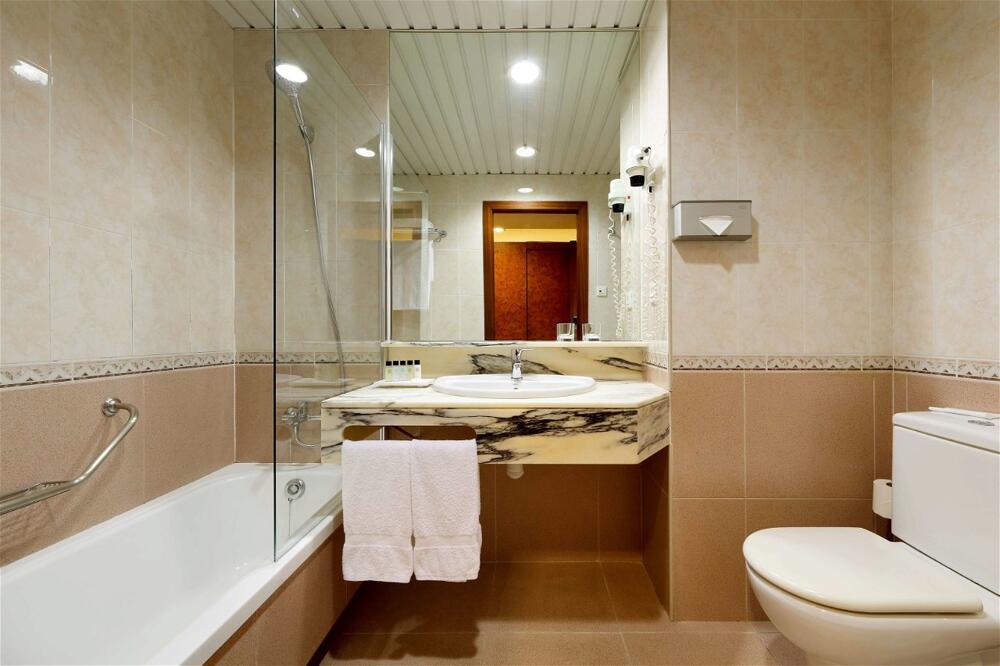 Foto del baño de Aparthotel Hesperia Sant Joan
