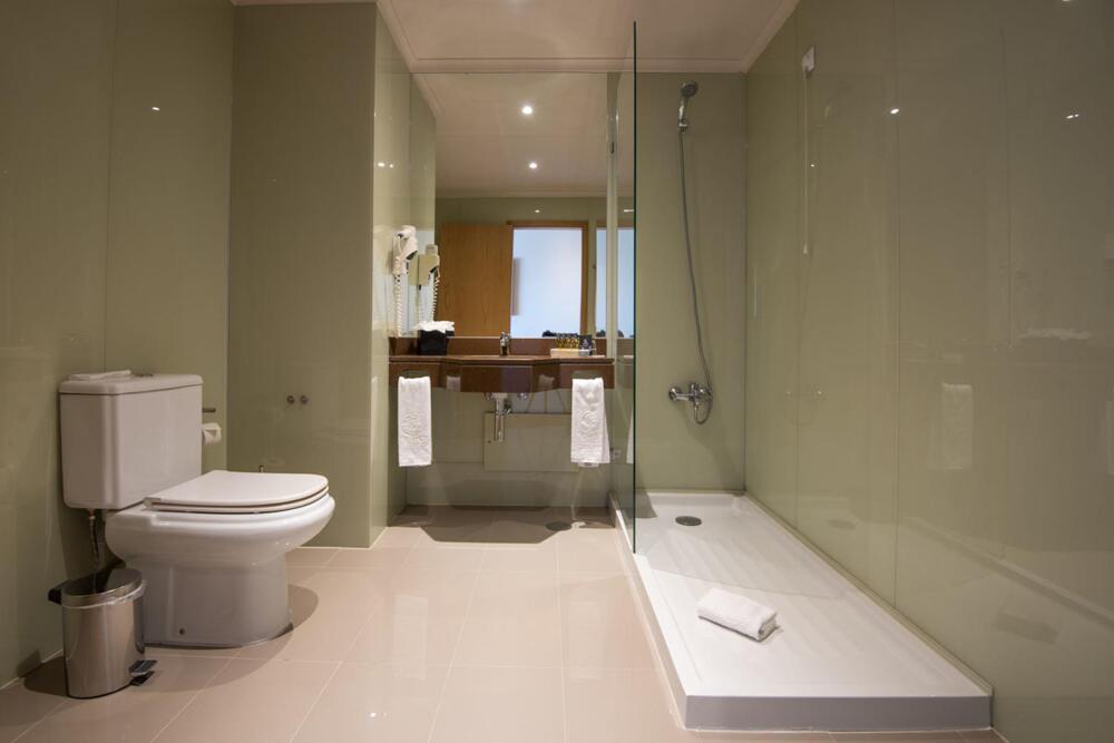 Foto del baño de Hotel Vila Gale Estoril - Adults Friendly
