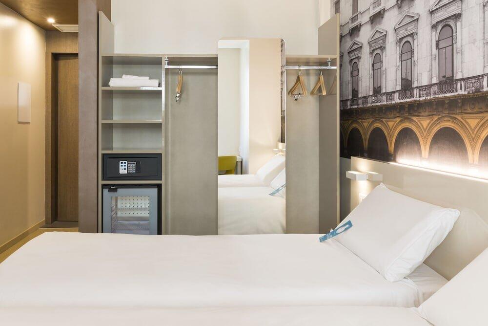 Foto de una habitación de B&amp;amp;B Hotel Milano Central Station