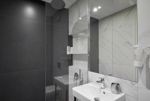 Foto del baño de Adella Boutique Hotel - Free Parking