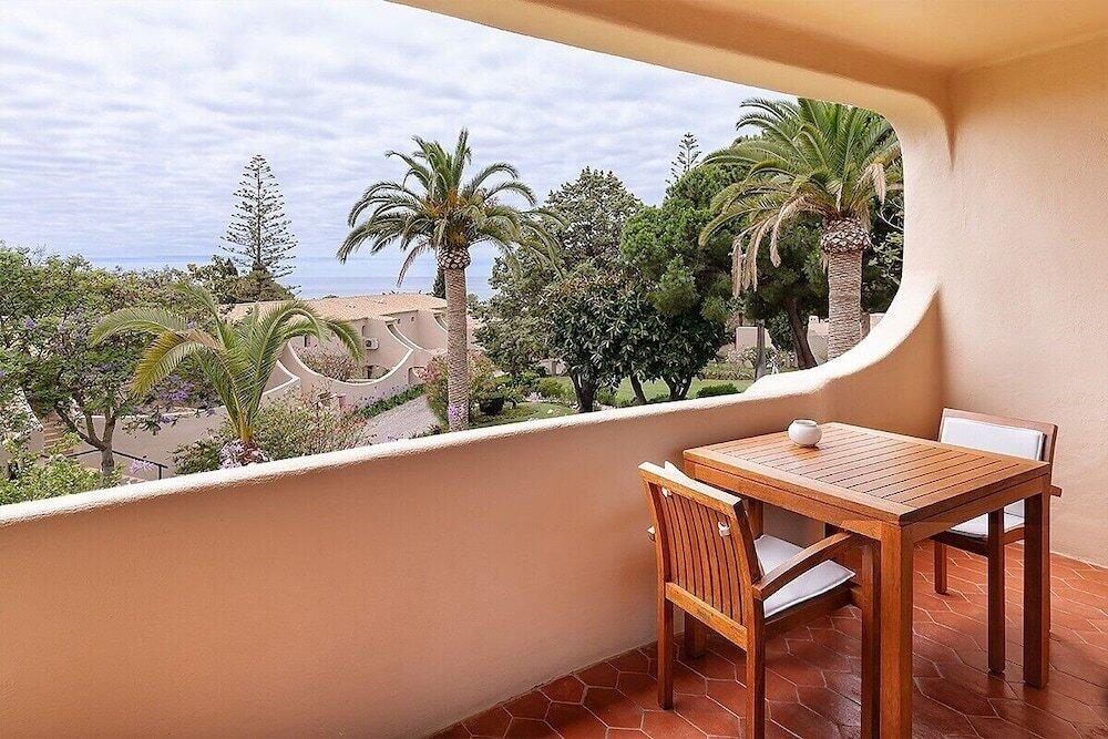 Foto de una habitación de Hotel Vilalara Thalassa Resort